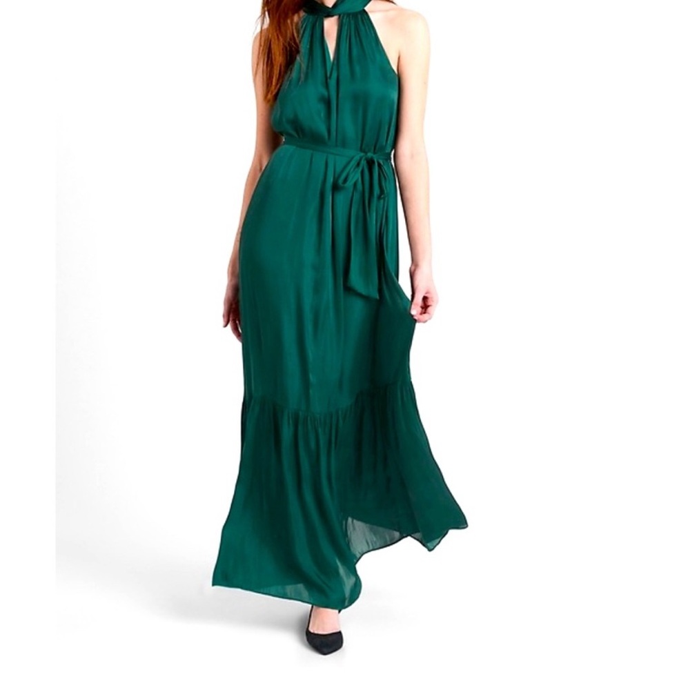 Elegant Green Sleeveless Dress